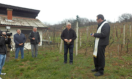 Blagoslov u vinogradu Zdravka Dobrovca