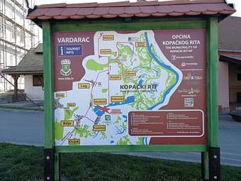 Turističko-informativna ploča u Vardarcu